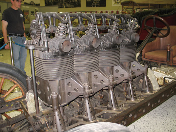 Premier Special 923cid 100hp engine