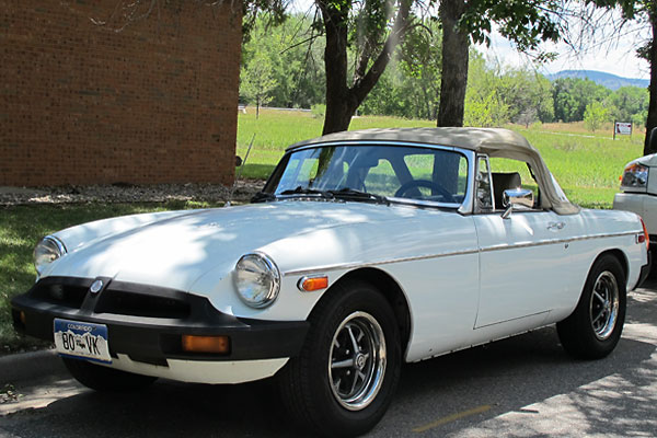 Hank Ronish's 1974.5 MGB with Ford 3.0L V6 (fuel injected) - Denver, Colorado