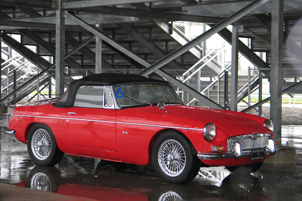 Gary Walker's 1964 MGB with GM 3.4L crate 60-degree V6