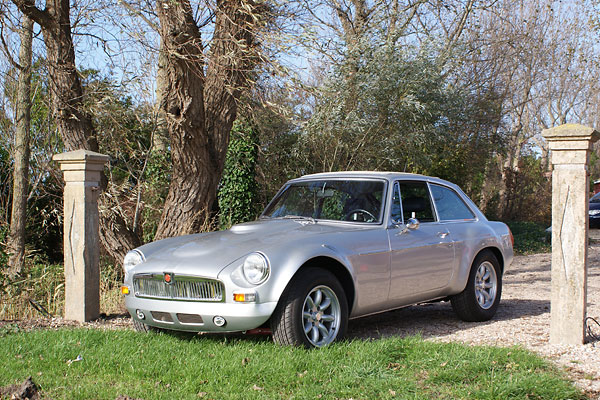 Jos Minderhoud's 1976 factory MGB GT V8, updated with Rover SD1