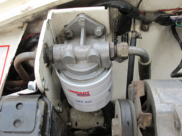 Unipart oil filter part number GFE 422.