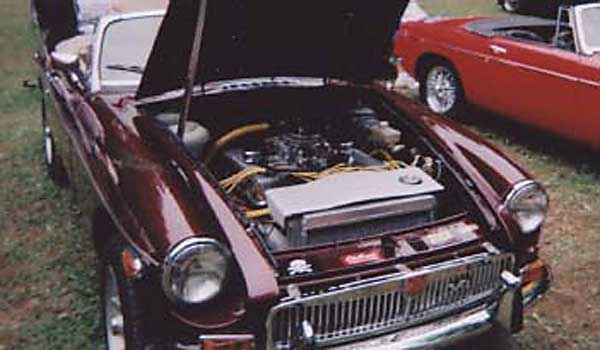 Richard Benson's 1975 MGB with Buick 215 V8 Engine