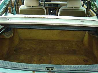 Rover SD1 cargo hatch