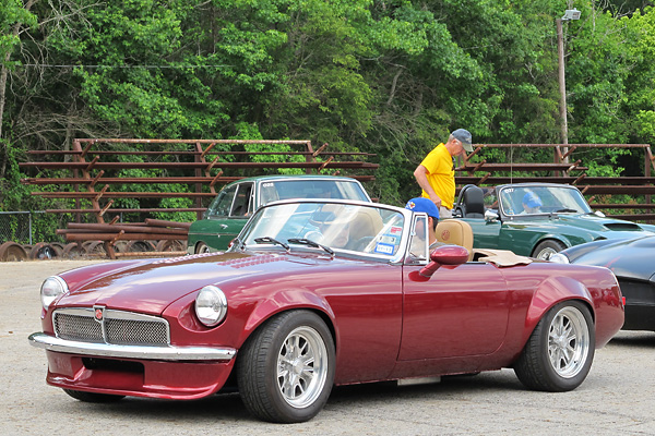 Rob Ficalora - Cypress, TX - 1976 MGB - Ford V8