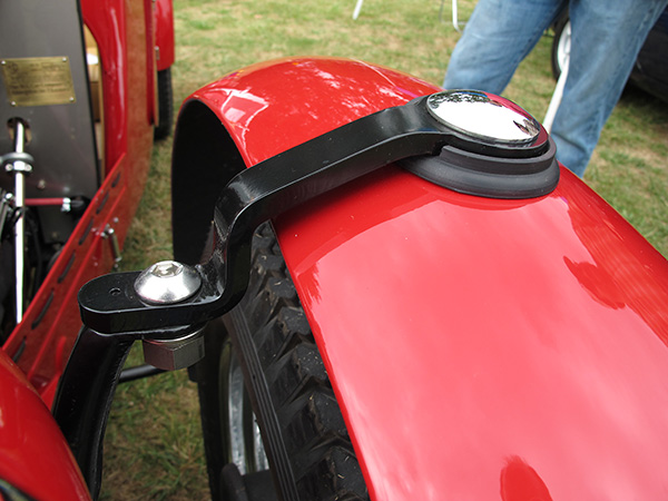 Brian's front fenders don't turn with the wheels as they're steered.