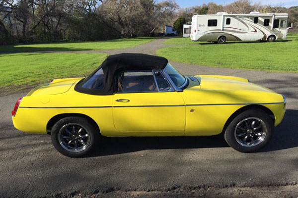 Jerry LeMasters' 1975 MGB with Chevrolet Camaro 3.4L V6