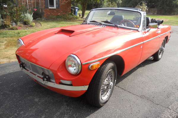 Luis Valesco's 1979 MGB with 1994 Pontiac 3.4L V6