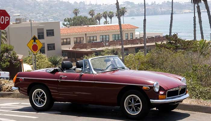 Mark Mallaby's 1977 MGB with Rover 3.9L V8 Engine and EFI